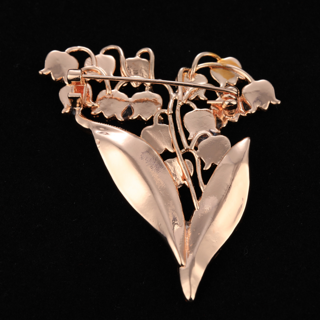 Back of mother of pearl,nacre shell brooch＆flower brooch on black with secure pin