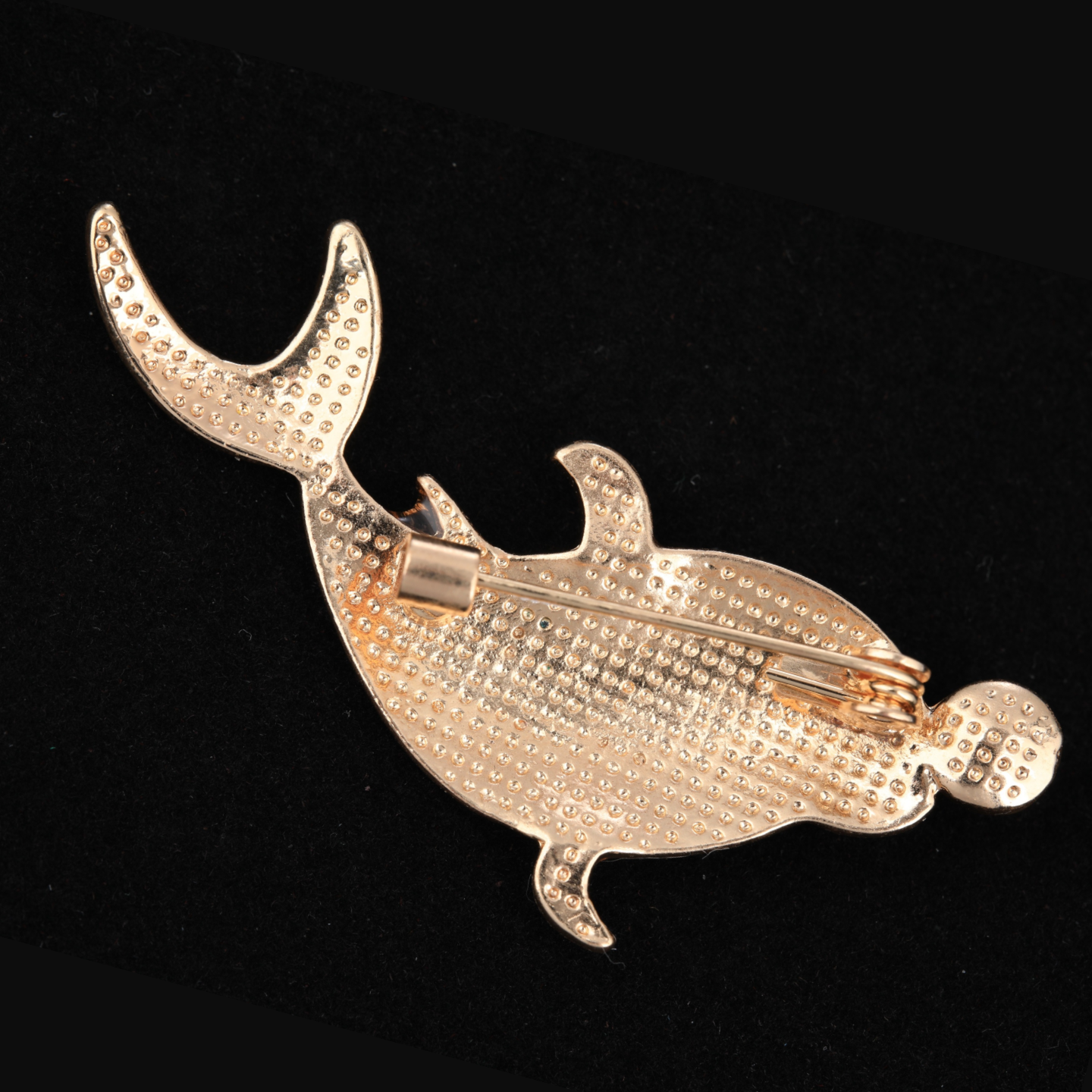 Back of mother of pearl,nacre shell brooch＆dolphin brooch with pink tone with secure pin