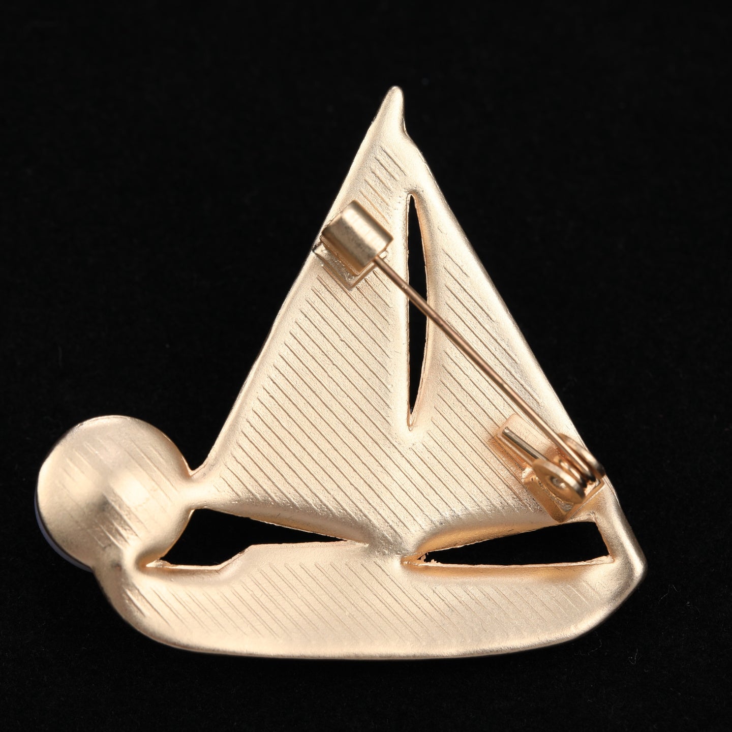 Back of mother of pearl,nacre shell brooch＆sailboat brooch on black with secure pin
