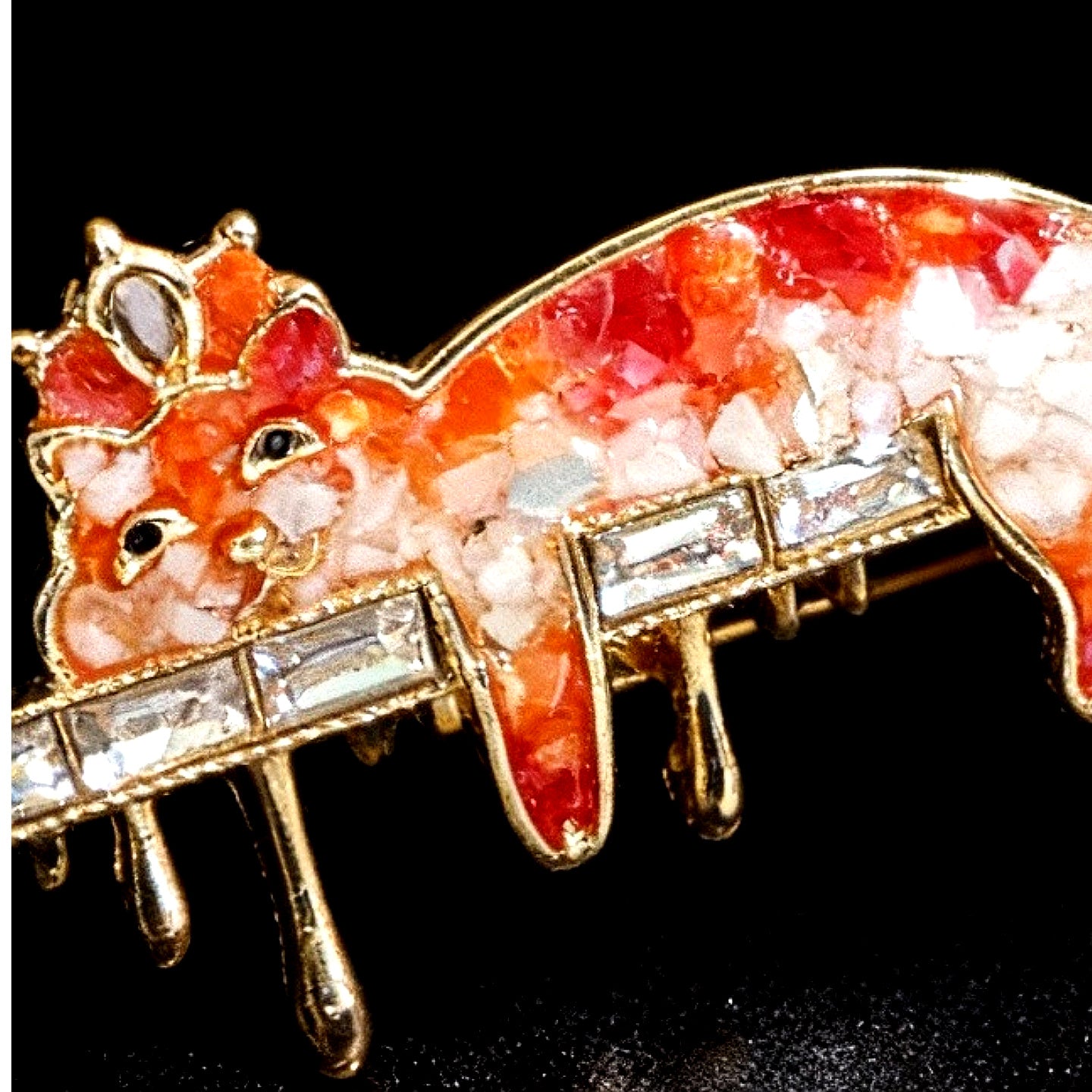 Close Detail on Mother of Pearl Cat Brooch, nacre shell brooch with Crown